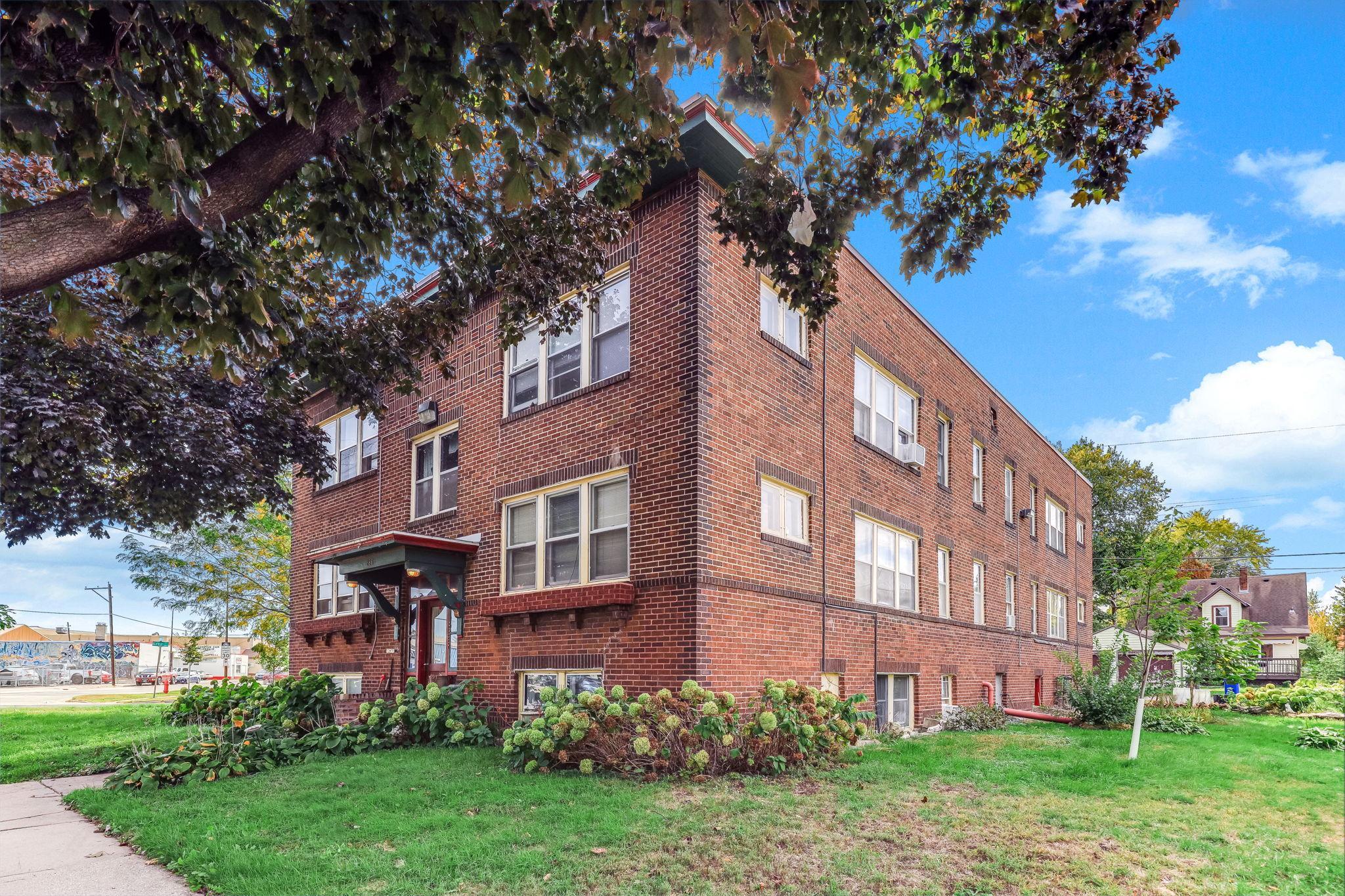 286 Van Buren Avenue 9