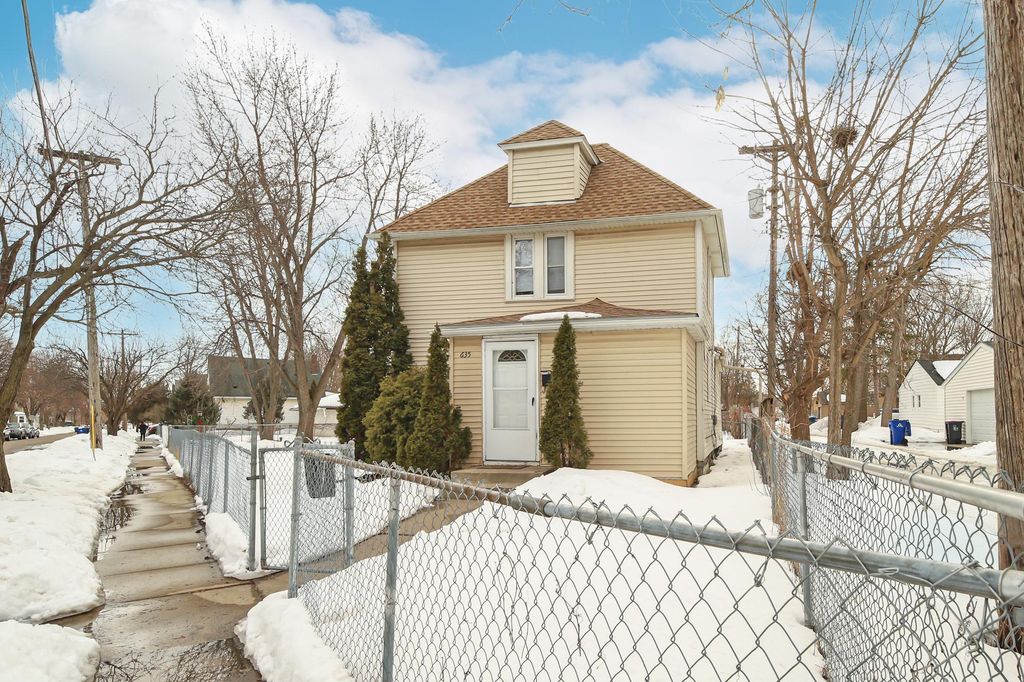 Photo of 635 Canton Street, Saint Paul, MN 55102 (MLS # 7020743)