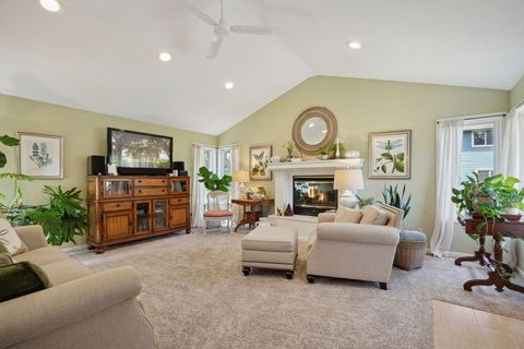 10 Western Terrace Golden Valley MN 55426