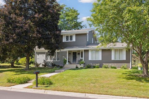 10 Western Terrace Golden Valley MN 55426