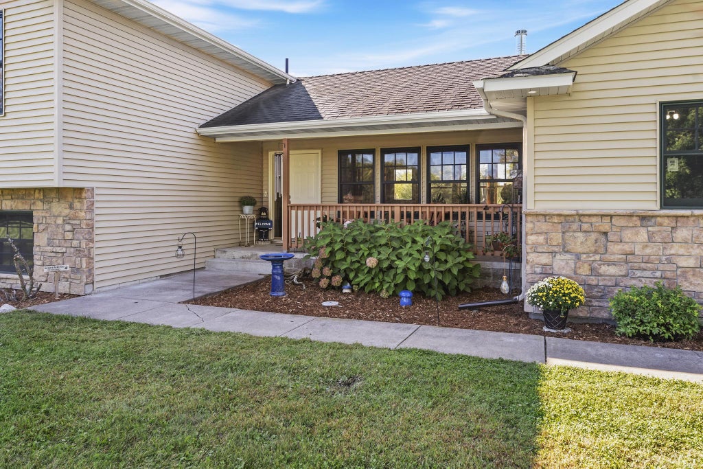 Photo of 15977 345th Street, Center City, MN 55012 (MLS # 7121506)