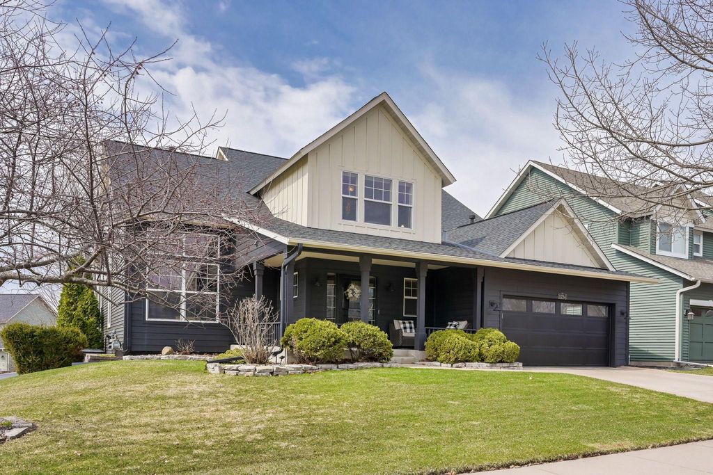 Photo of 11254 Dogwood Road, Woodbury, MN 55129 (MLS # 7057593)