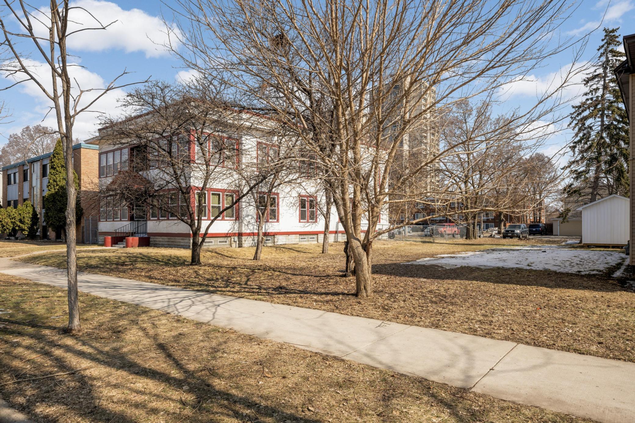 3133 Pleasant Avenue