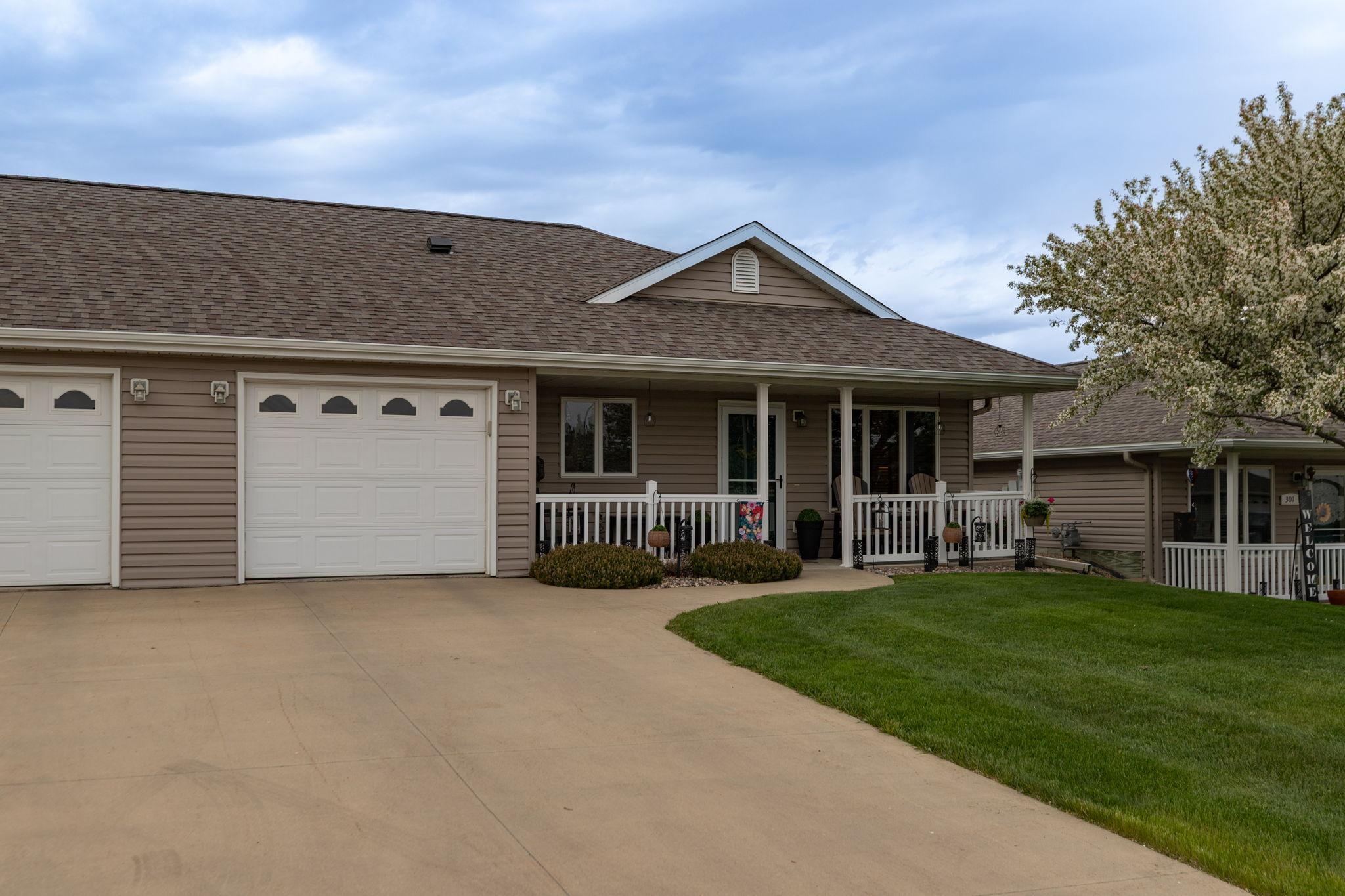 217 Clubhouse Drive NE