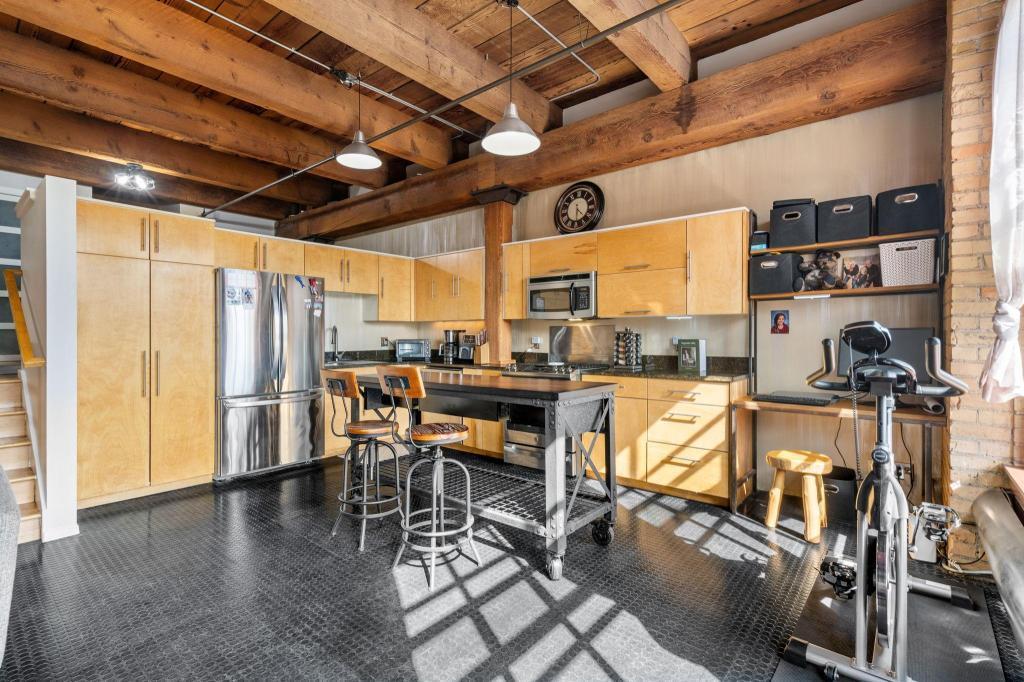 716 N 1st Street 535