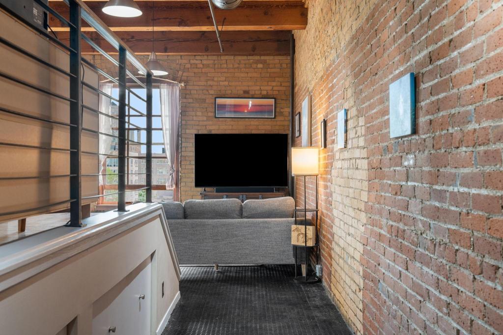 716 N 1st Street 535