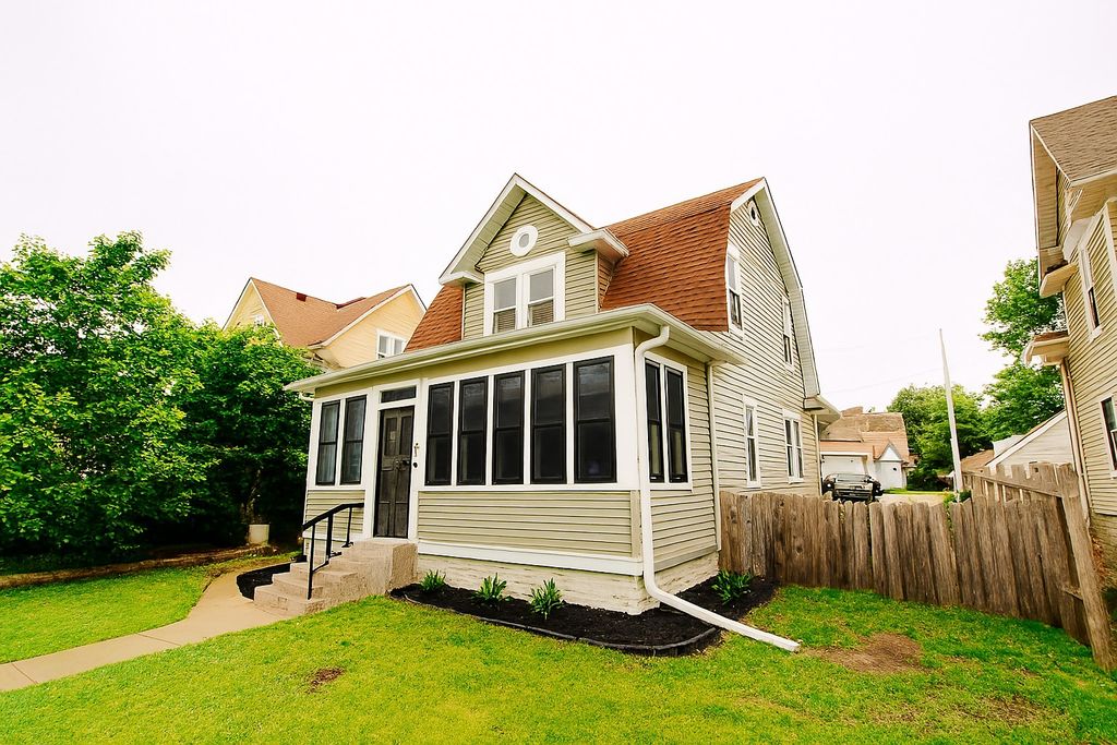 Photo of 3445 4th Avenue S, Minneapolis, MN 55408 (MLS # 7004192)