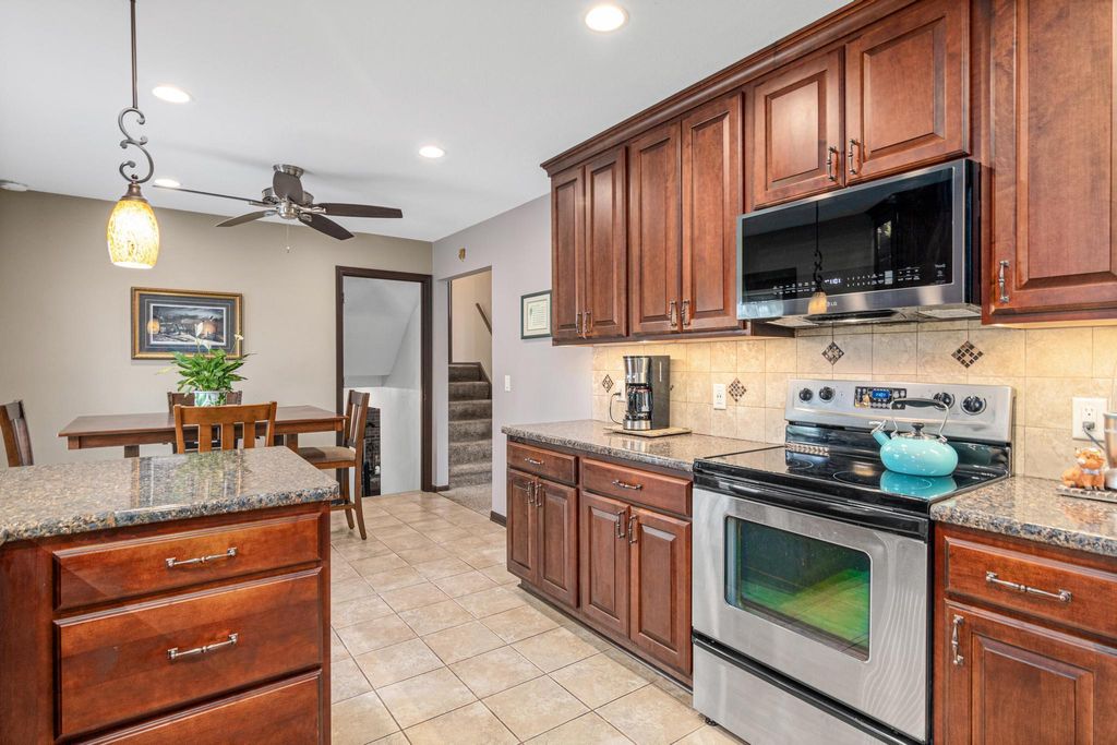 Photo of 9644 107th Avenue N, Maple Grove, MN 55369 (MLS # 7053039)
