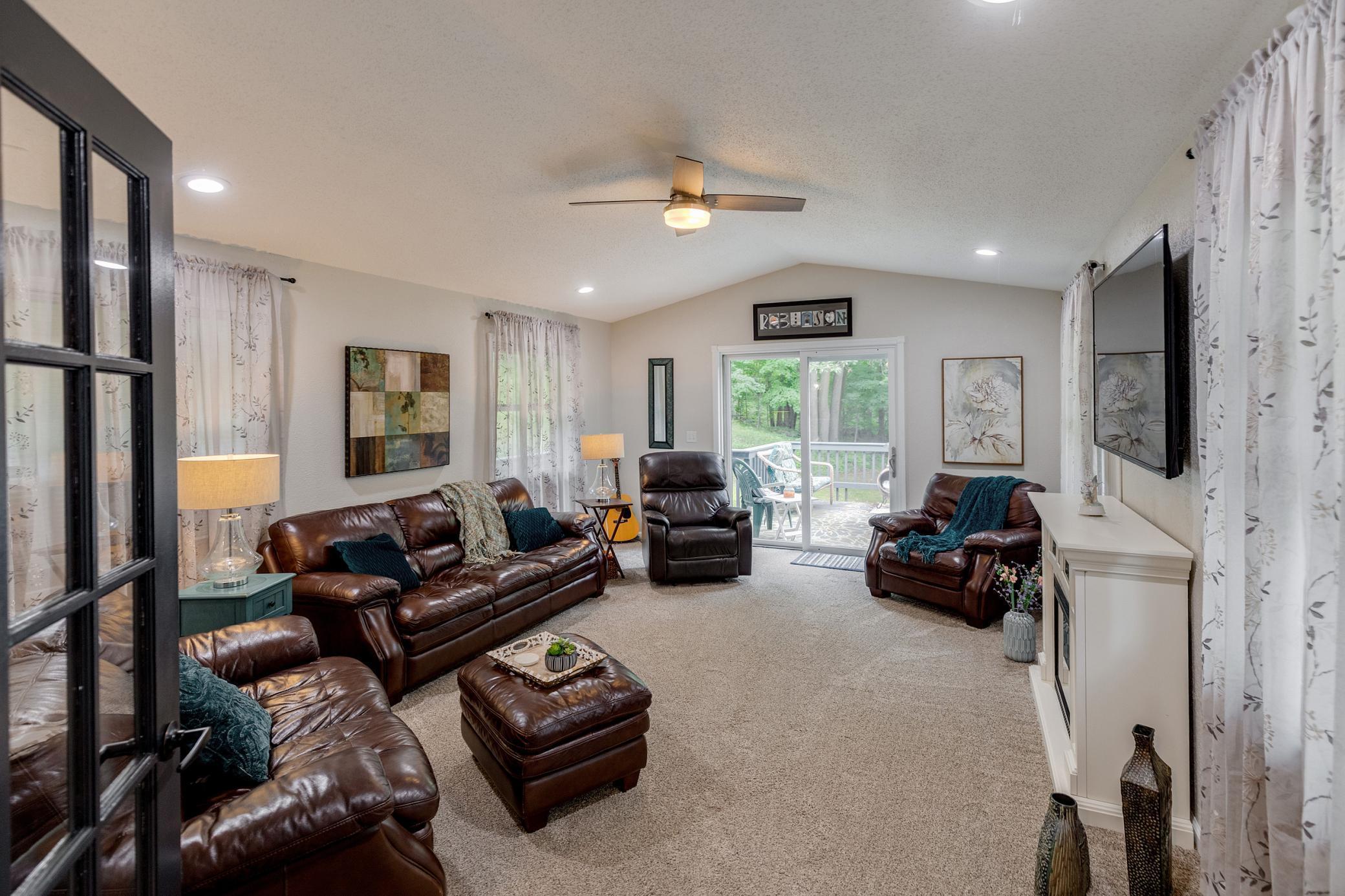 10957 Steamboat Loop NW