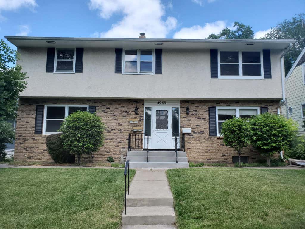 Photo of 2033 Randolph Avenue, Saint Paul, MN 55105 (MLS # 7100508)