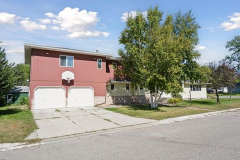 Photo of 612 S 11th Street, Olivia, MN 56277 (MLS # 6817239)