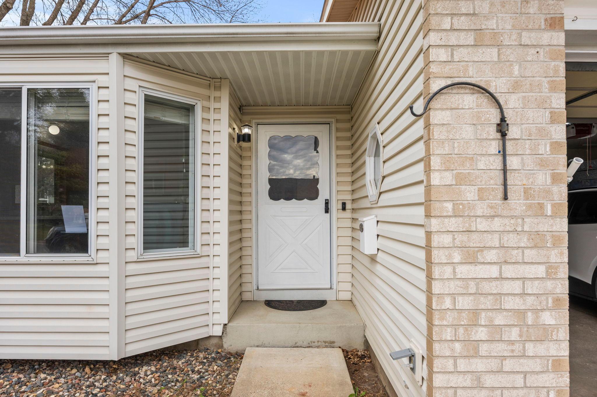 14227 Glencove Trail