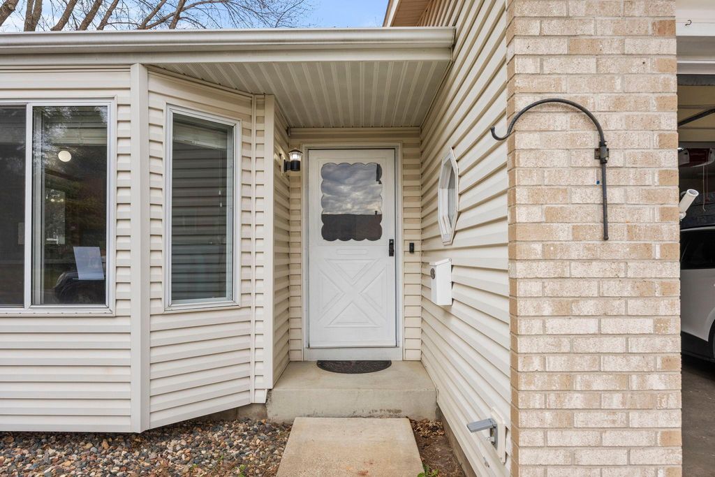 Photo of 14227 Glencove Trail, Apple Valley, MN 55124 (MLS # 7056207)