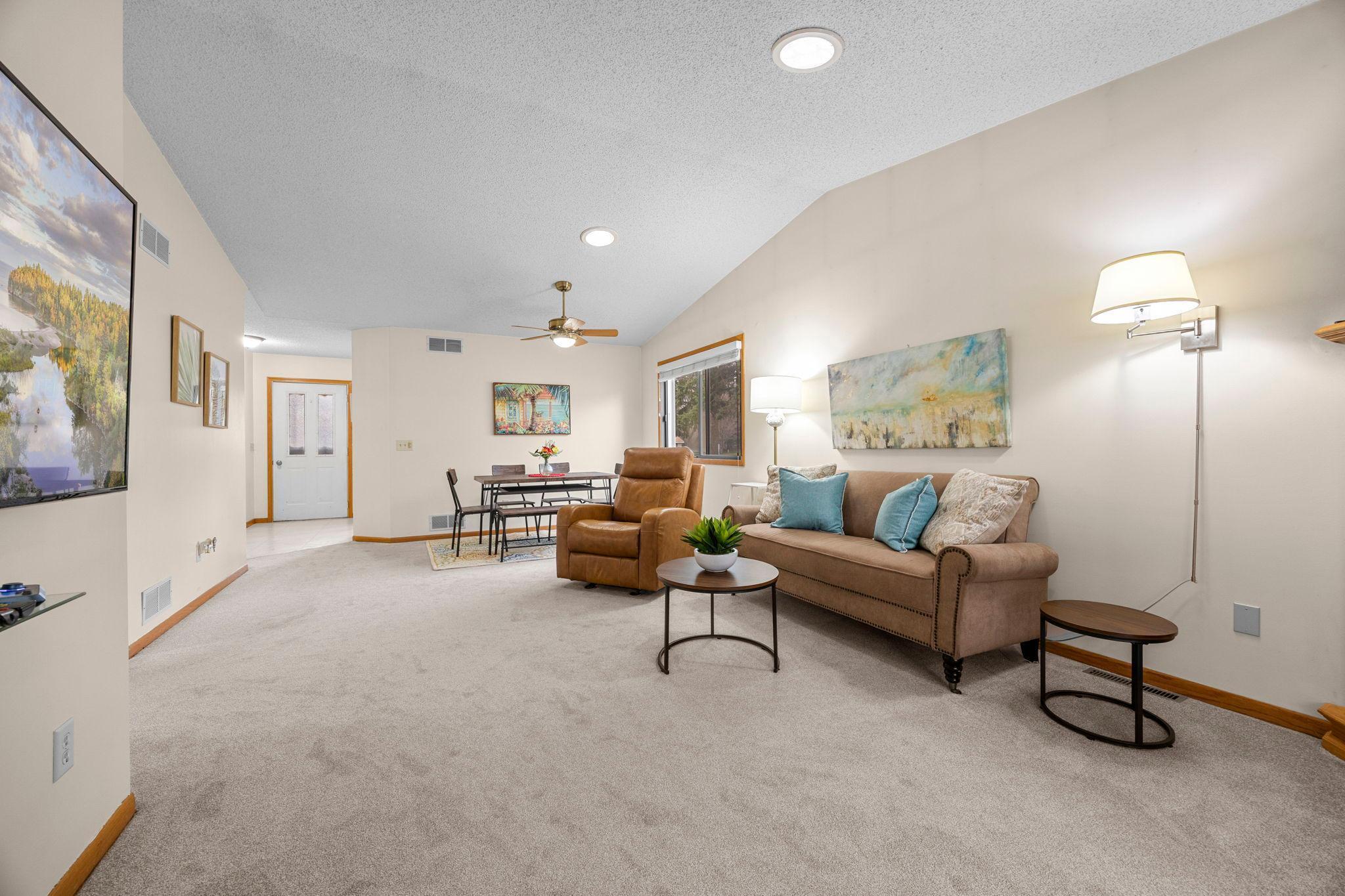 14227 Glencove Trail