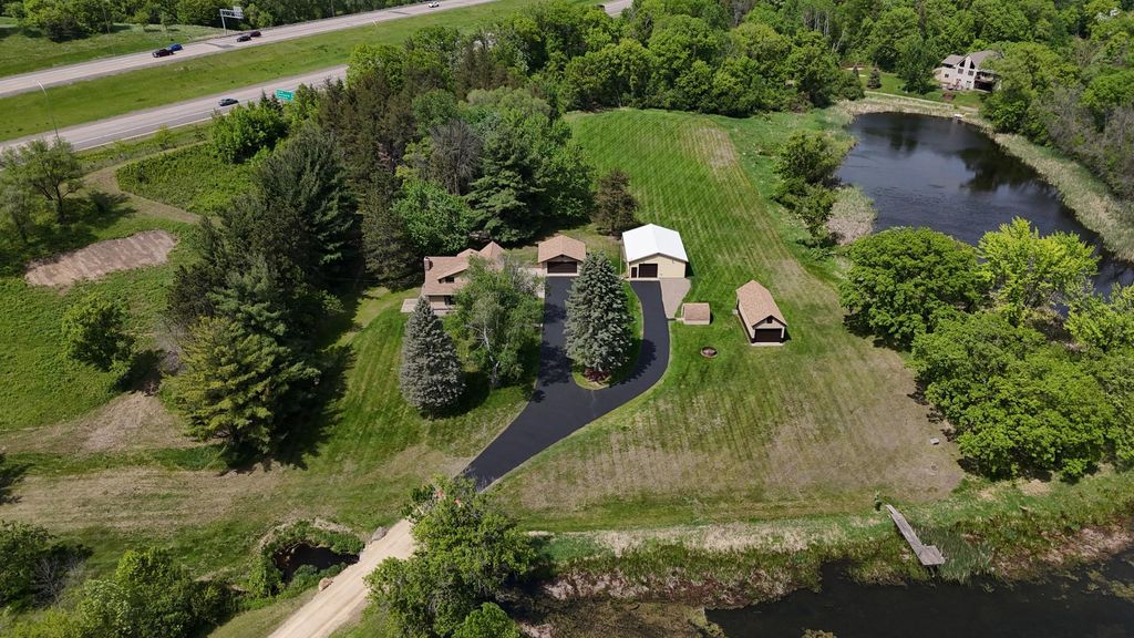 Photo of 2591 Carver Avenue E, Maplewood, MN 55119 (MLS # 6702970)