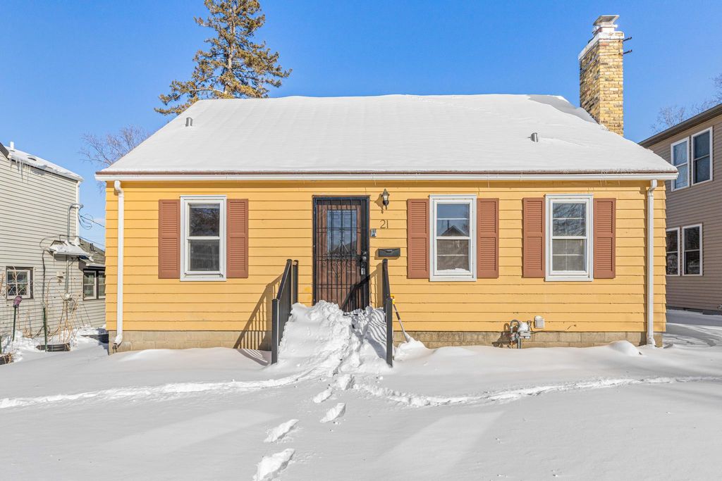 Photo of 21 7th Avenue N, Hopkins, MN 55343 (MLS # 7038910)