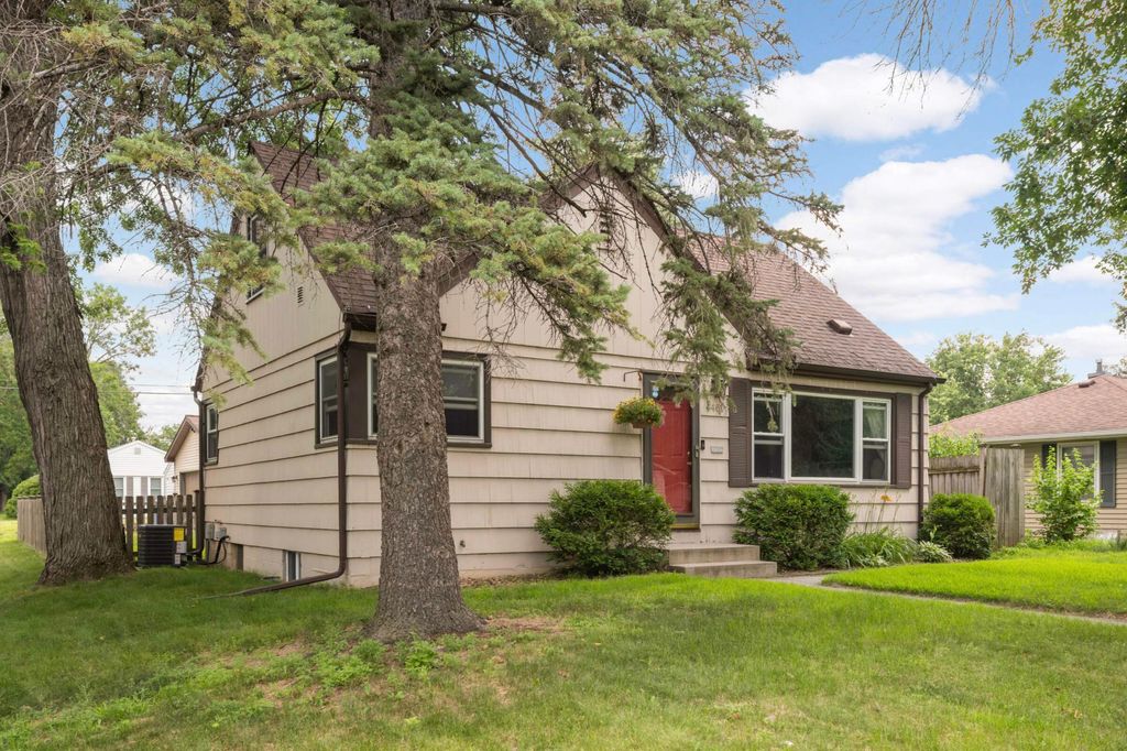 Photo of 7401 Russell Avenue S, Richfield, MN 55423 (MLS # 7061855)