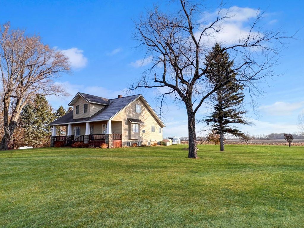 Photo of 16063 County Highway 8, Tracy, MN 56175 (MLS # 6819890)