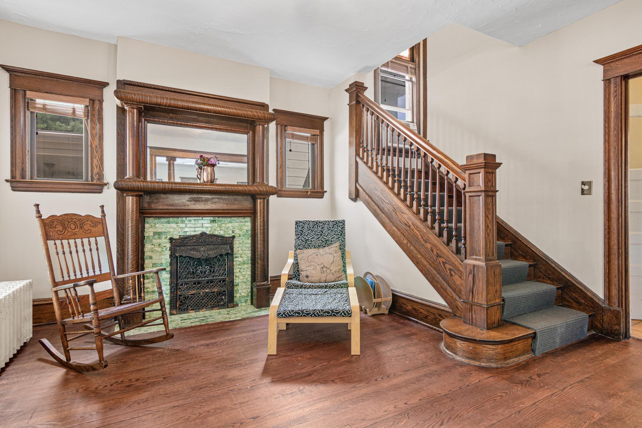 3045 Dupont Avenue S