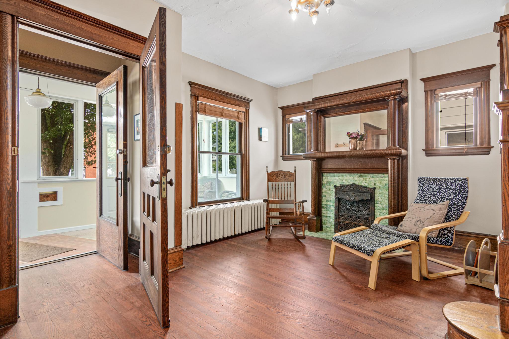 3045 Dupont Avenue S