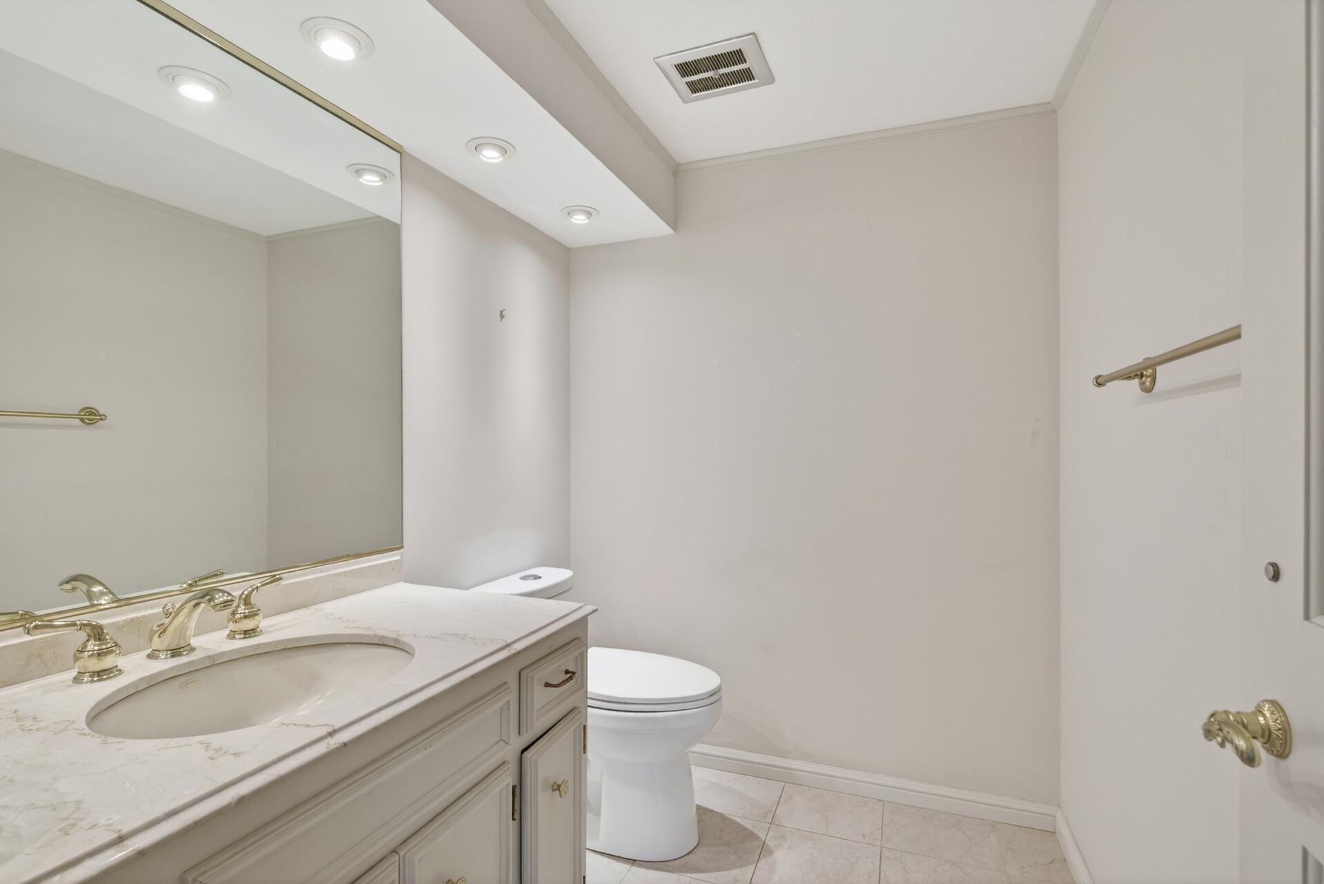 1805 Eagle Ridge Drive 4