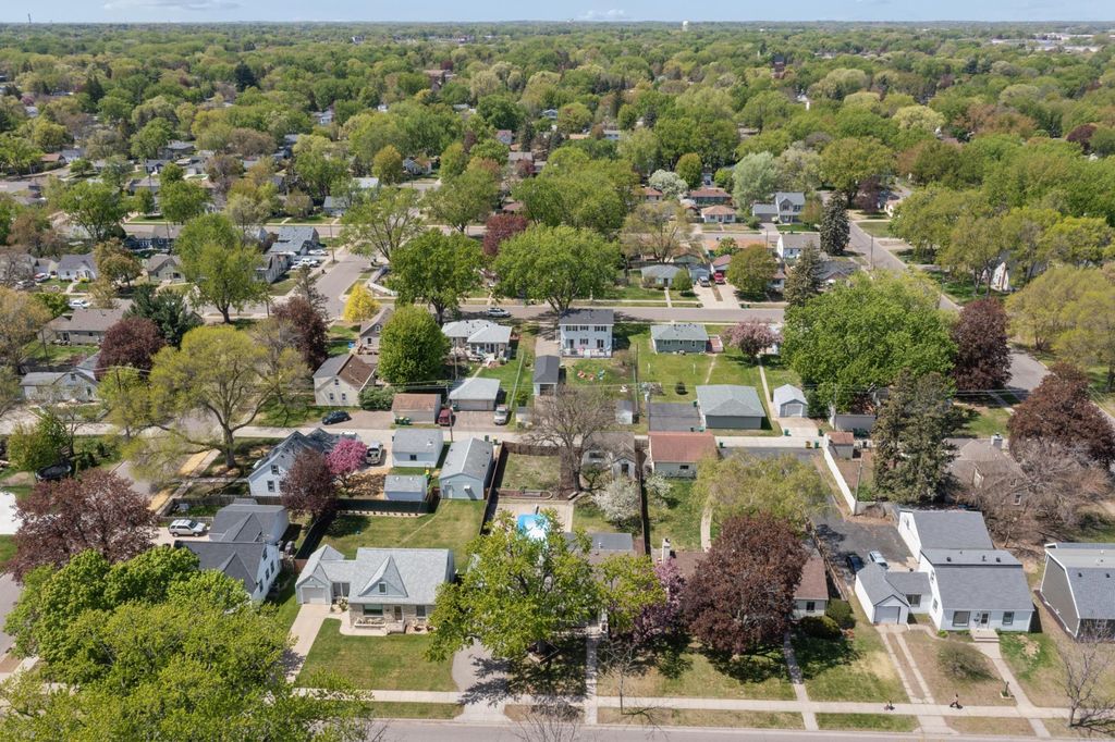 Photo of 4515 Welcome Avenue N, Crystal, MN 55422 (MLS # 7072544)