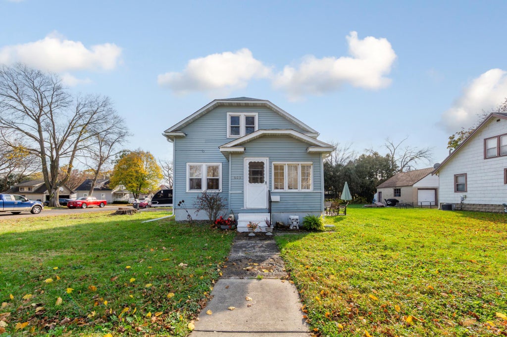 Photo of 603 W Bridge Street, Owatonna, MN 55060 (MLS # 7166764)