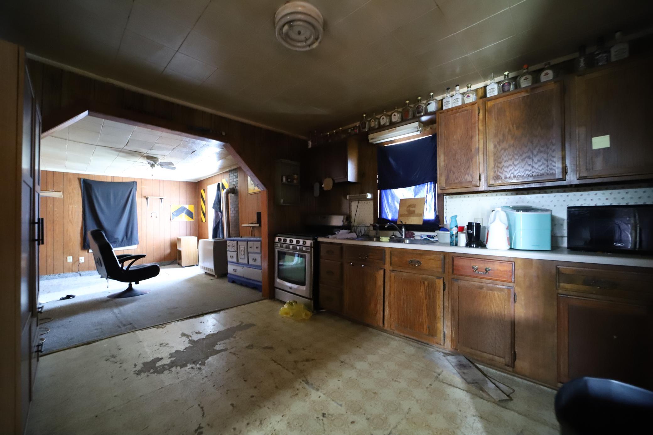 65 Eldredge Street E