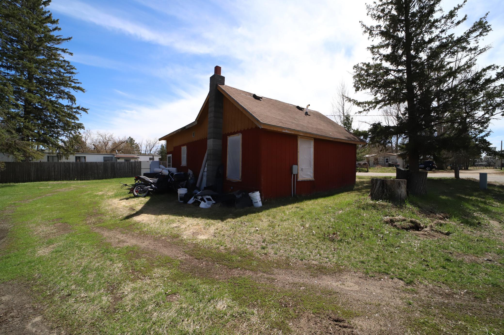 65 Eldredge Street E