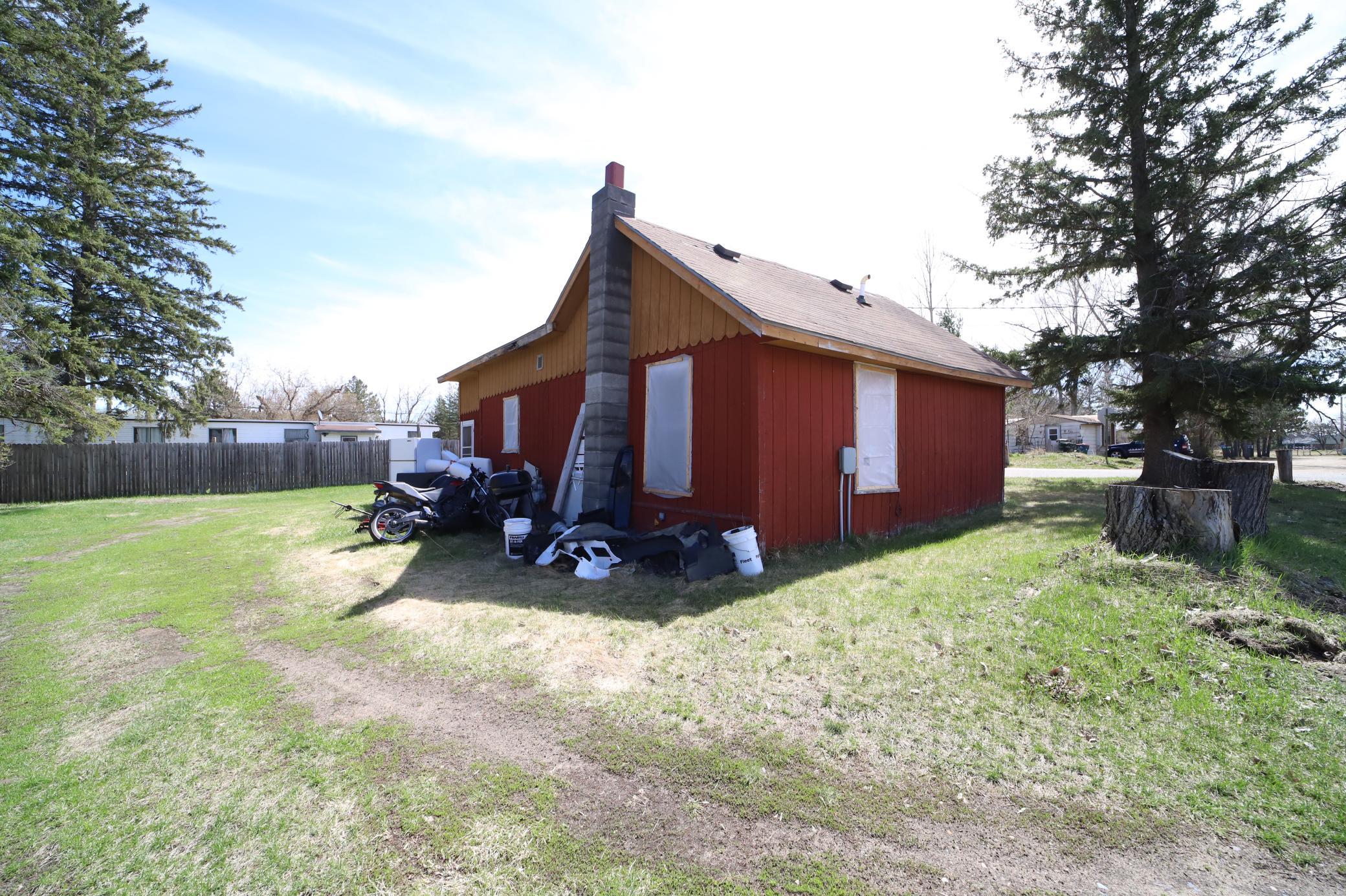 65 Eldredge Street E