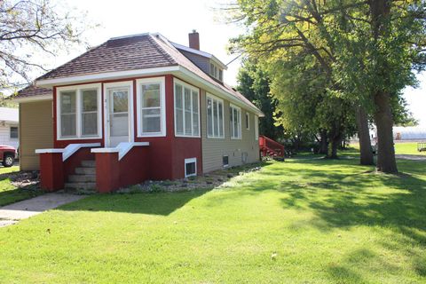 Photo of 201 Emerson Avenue NE, Renville, MN 56284 (MLS # 6794104)