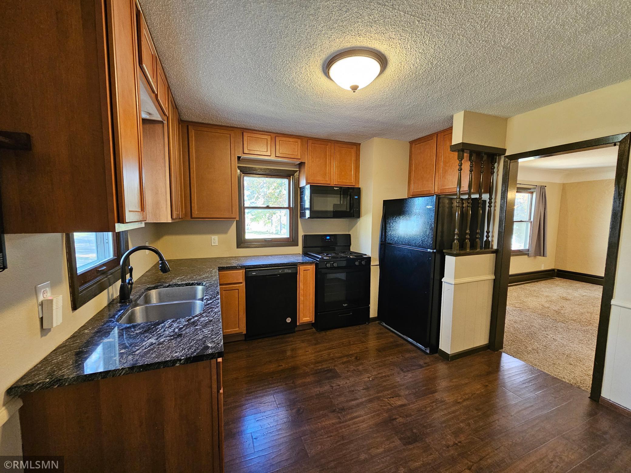 2665 Lake Shore Avenue