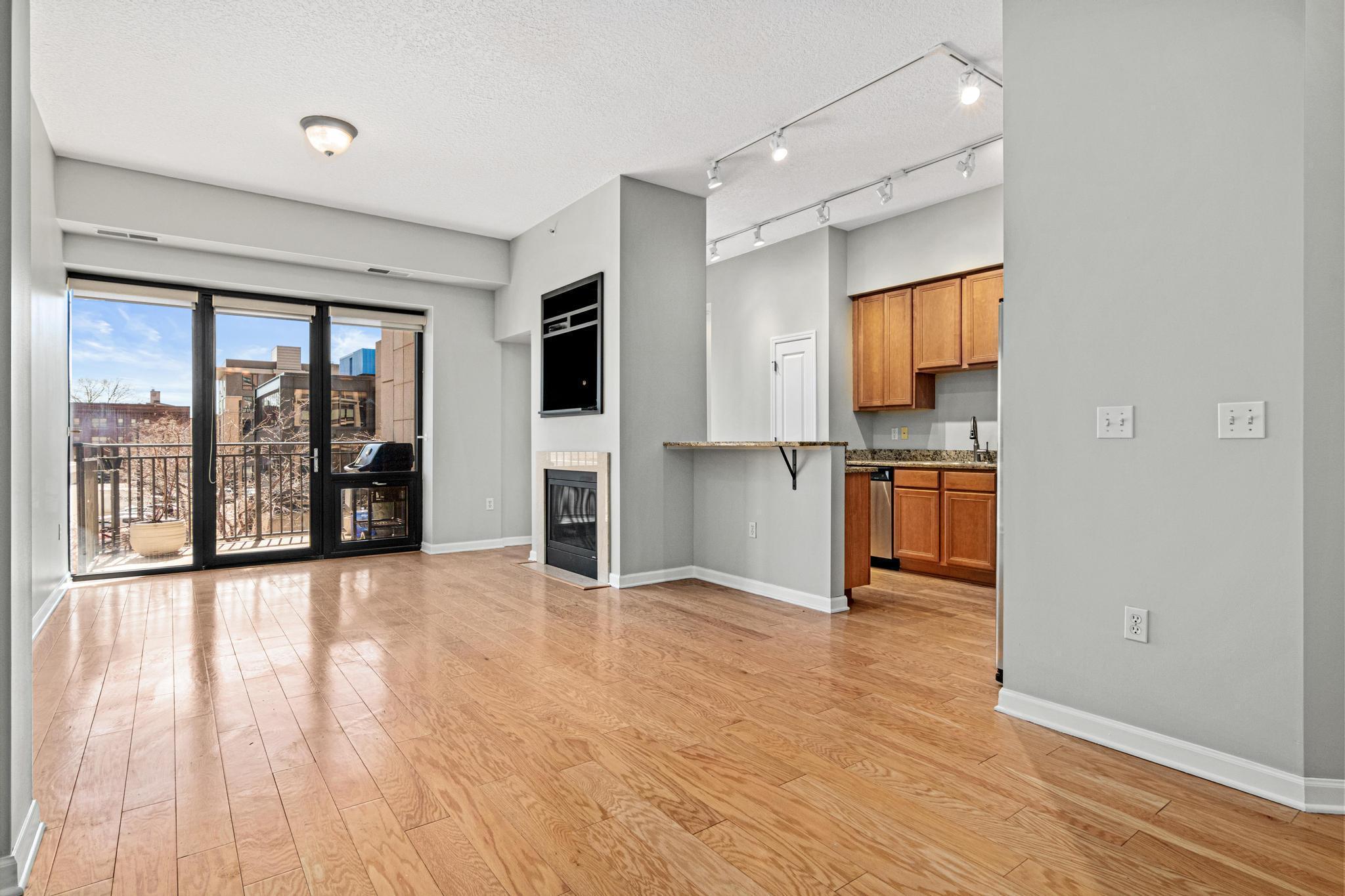 500 E Grant Street 205