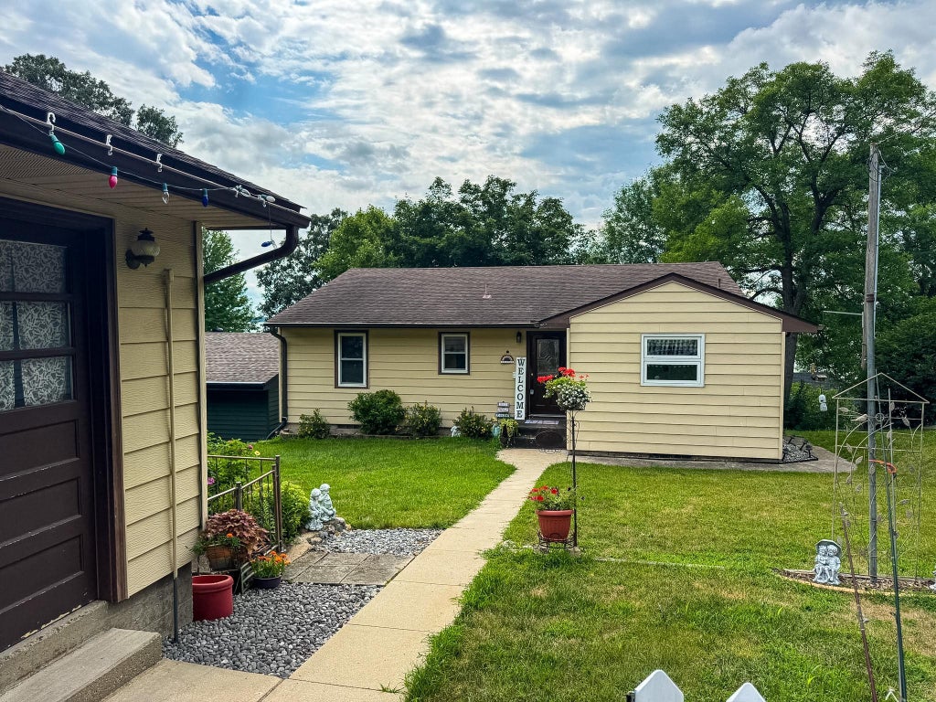 Photo of 7450 36th Street NE, Willmar, MN 56201 (MLS # 7122359)