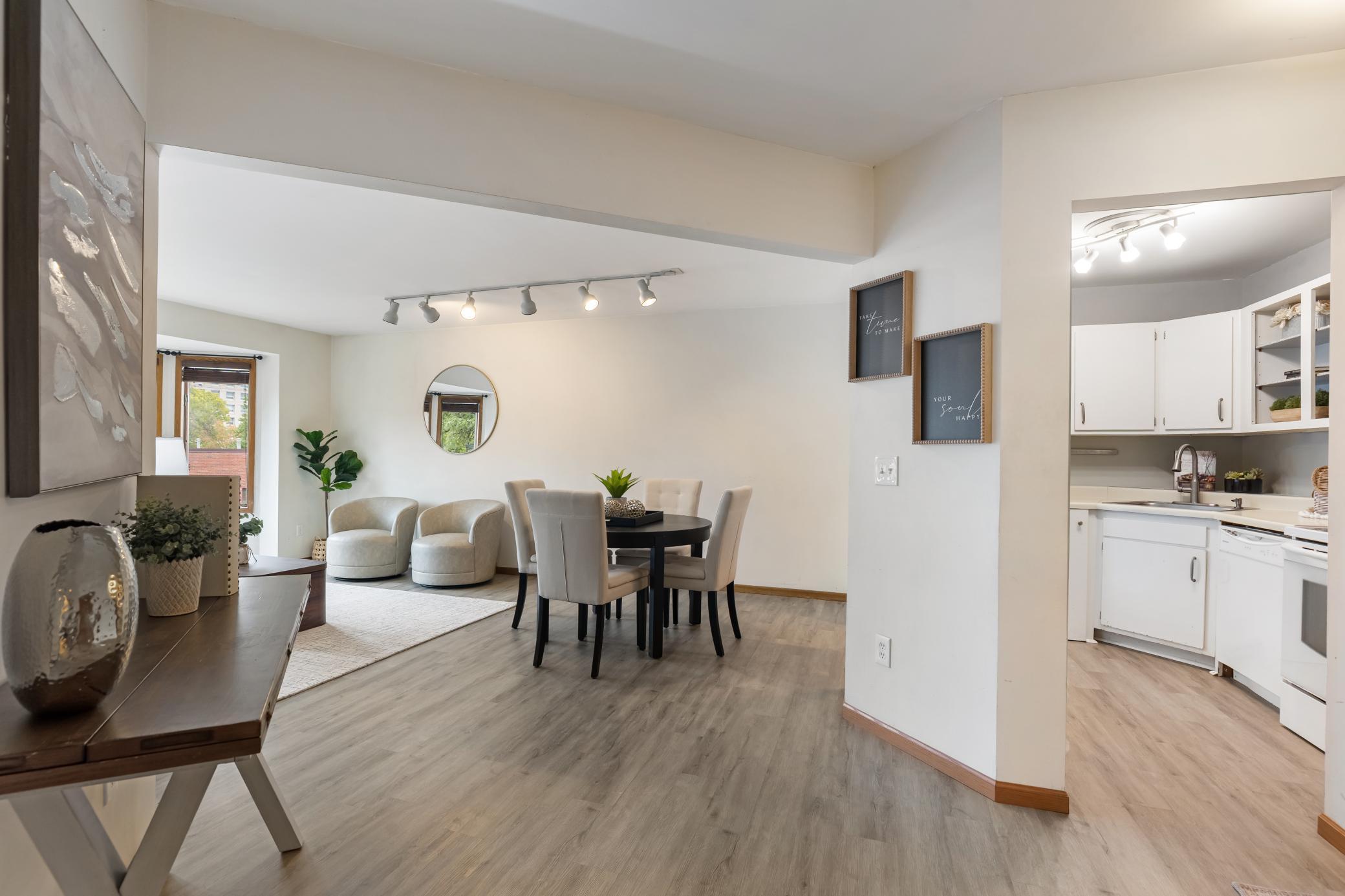 2425 E Franklin Avenue 205