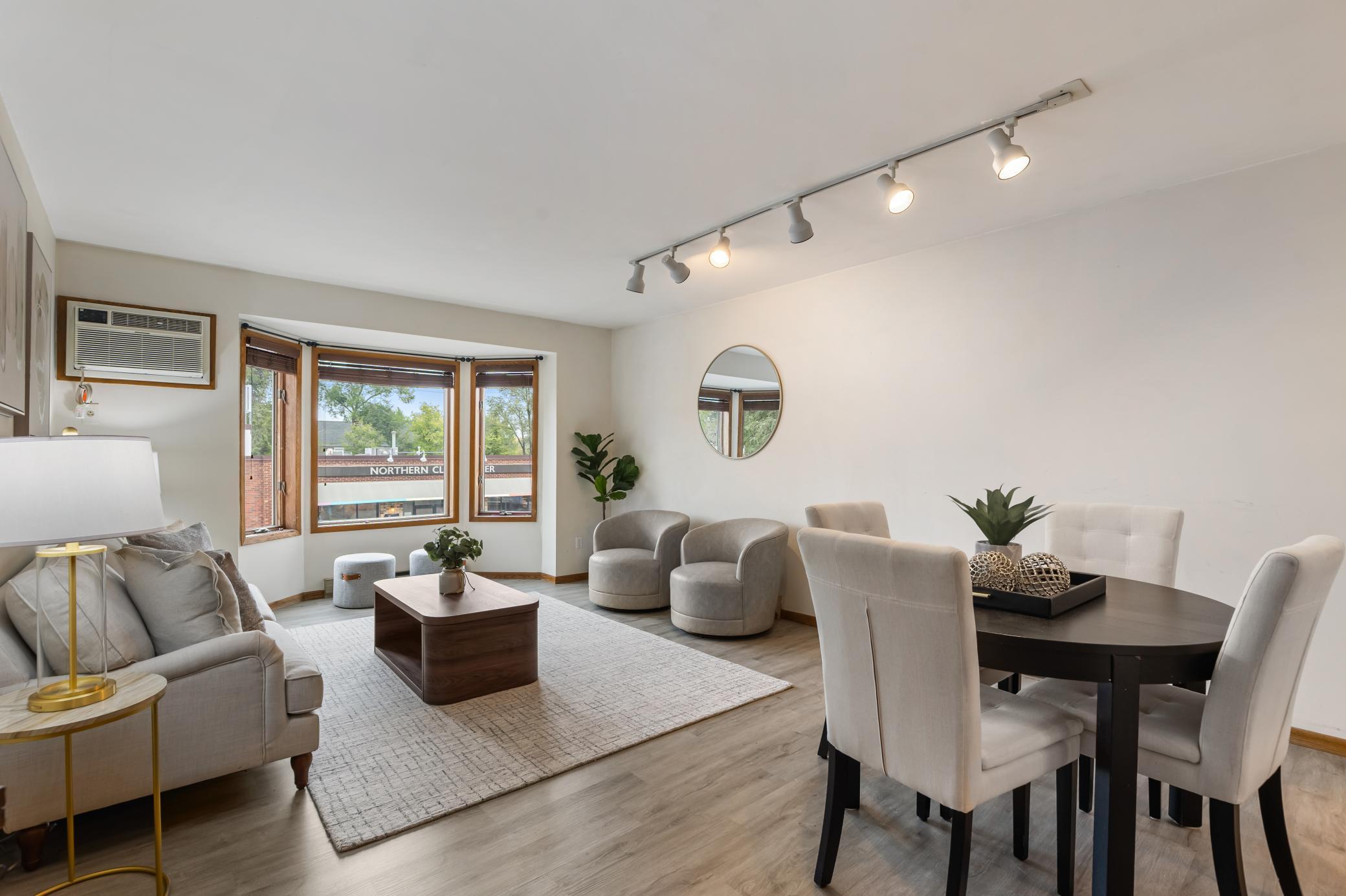 2425 E Franklin Avenue 205