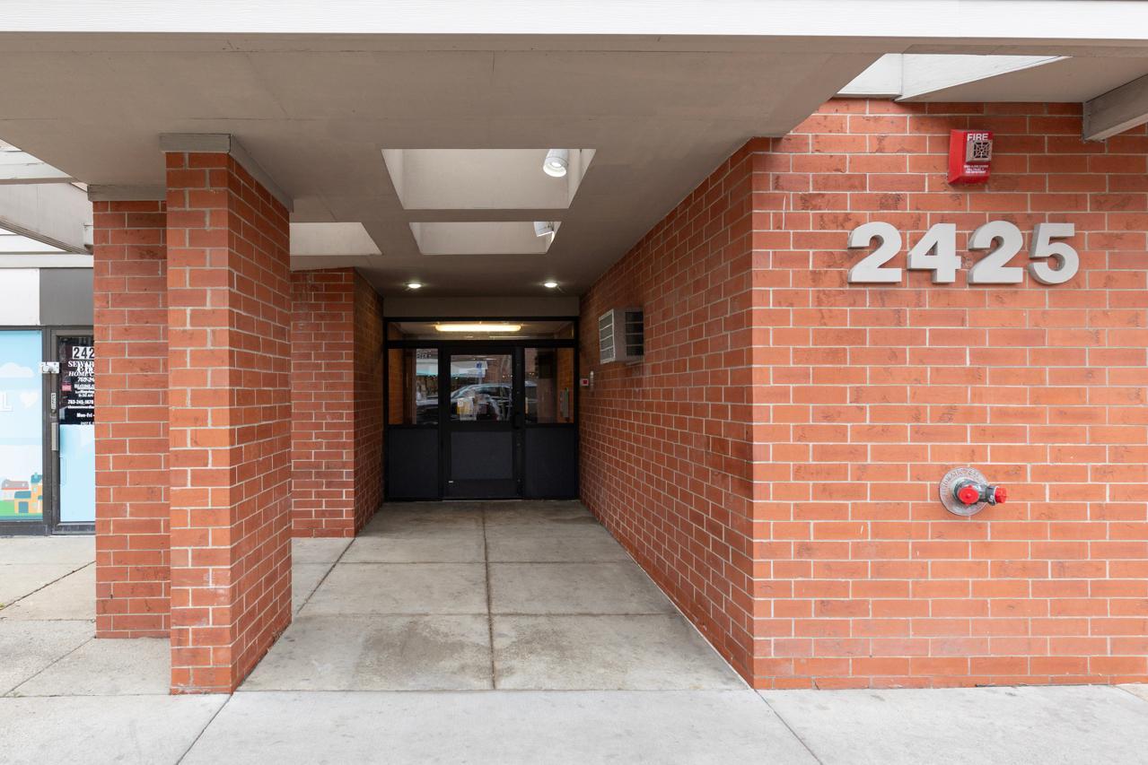 2425 E Franklin Avenue 205