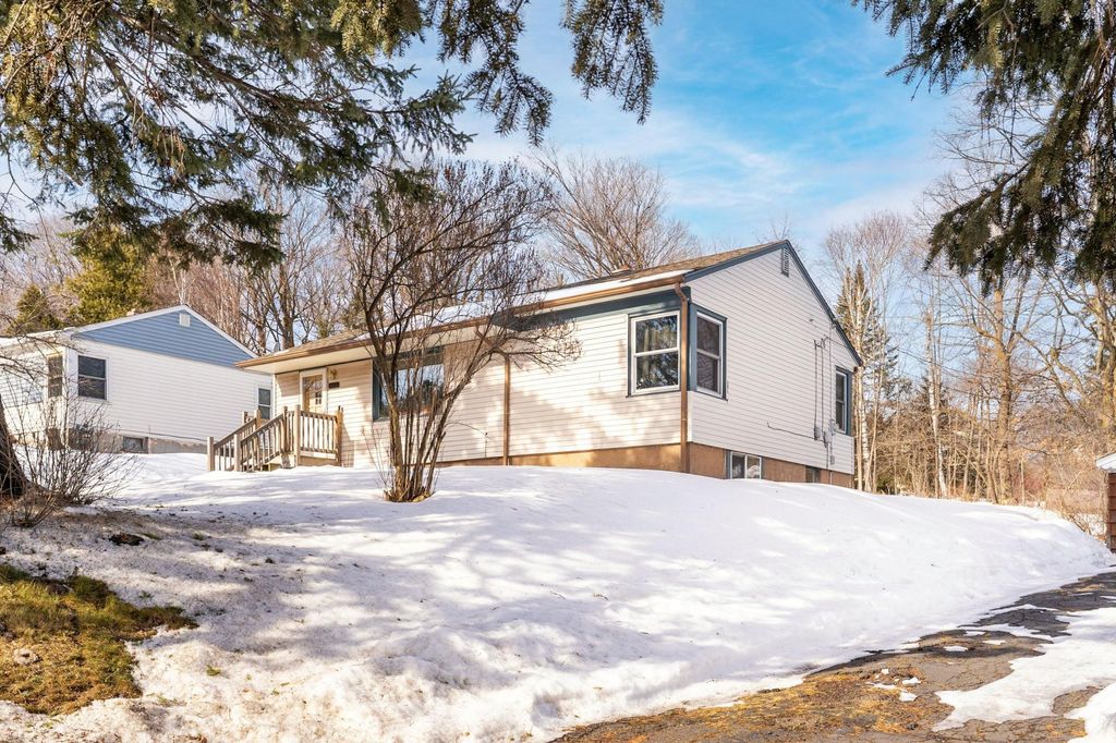 Photo of 1011 W Arrowhead Road, Duluth, MN 55811 (MLS # 7023647)