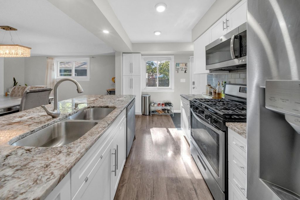 Photo of 2765 Merrill Street, Roseville, MN 55113 (MLS # 7115268)