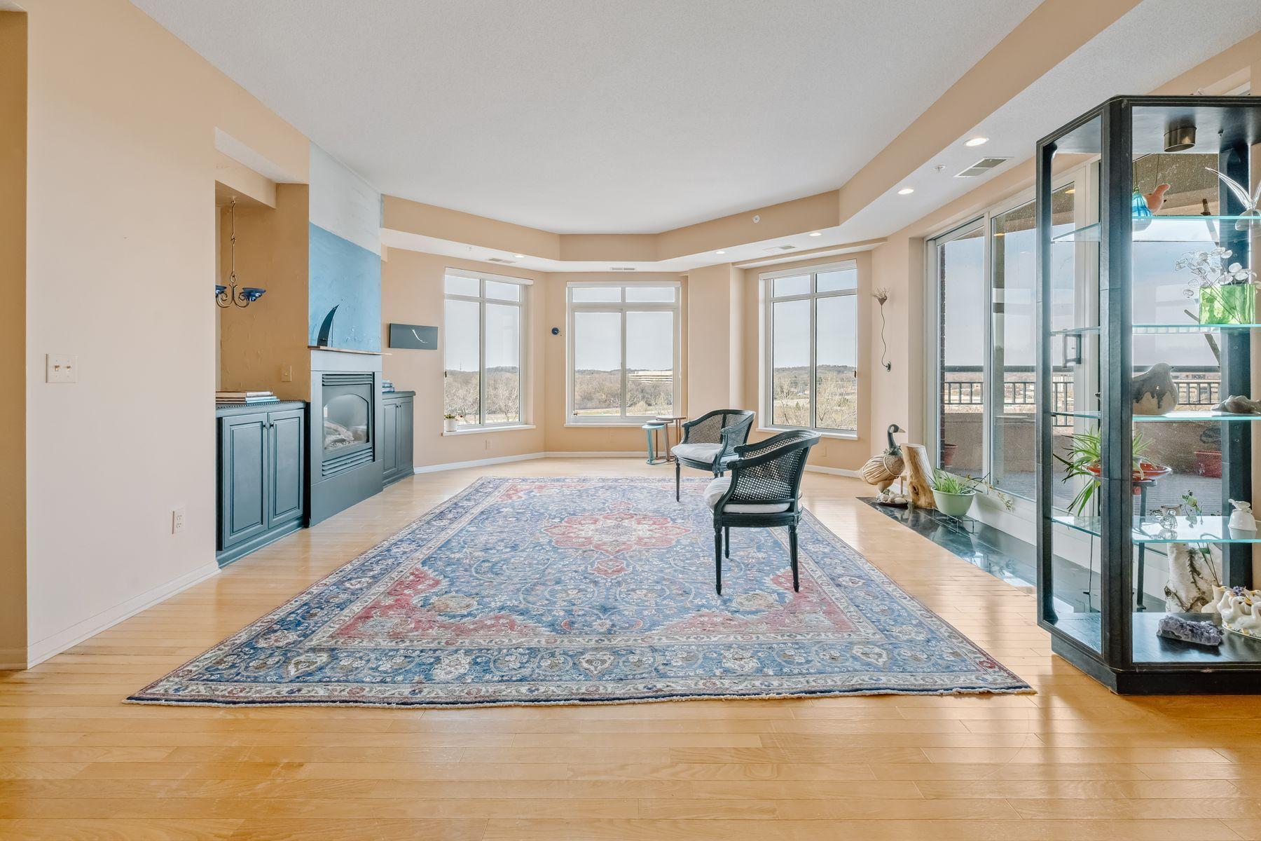 8301 Creekside Circle 560