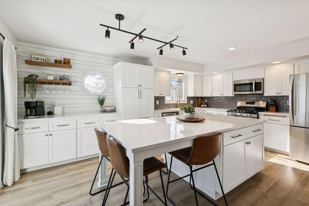 Photo of 20650 207th Court W, Lakeville, MN 55044 (MLS # 7008000)