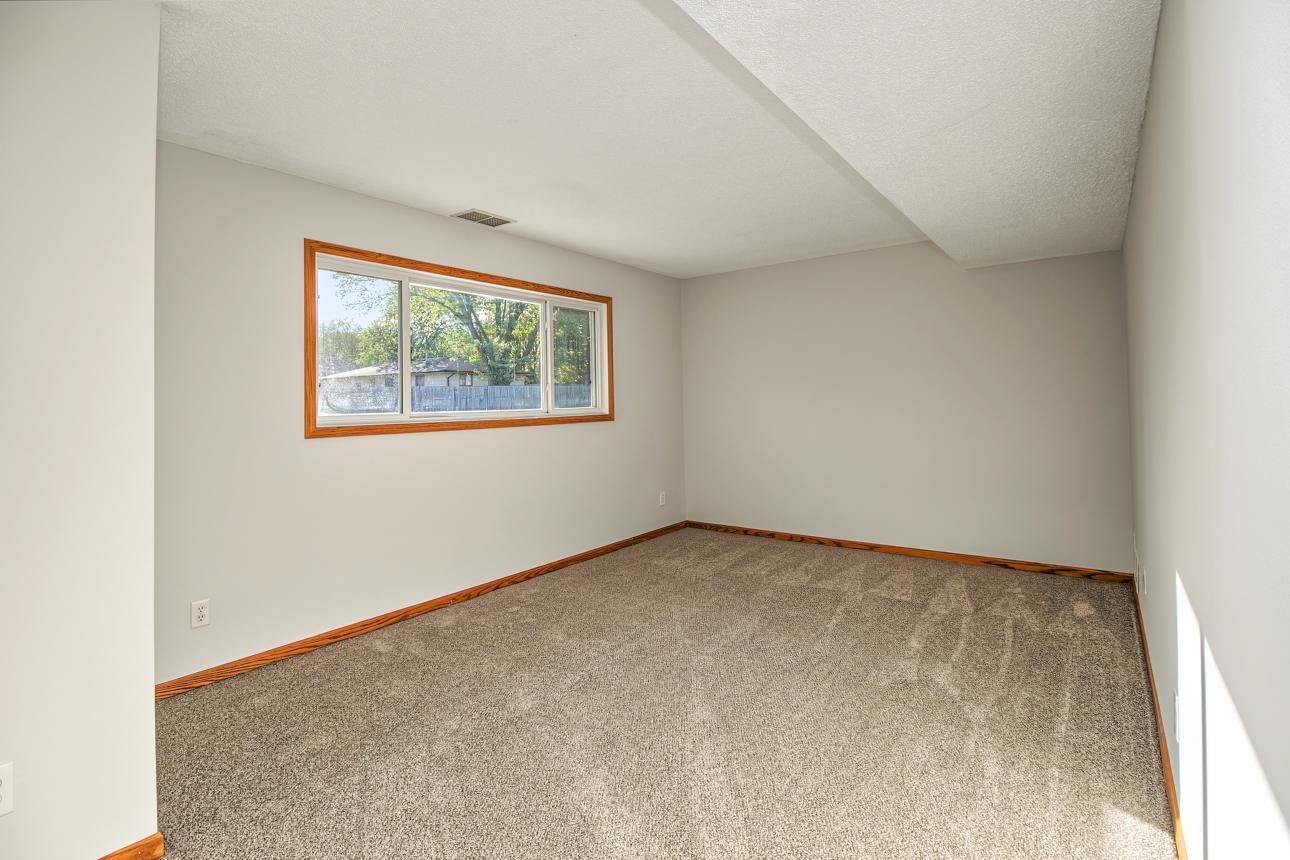 1381 Easter Lane