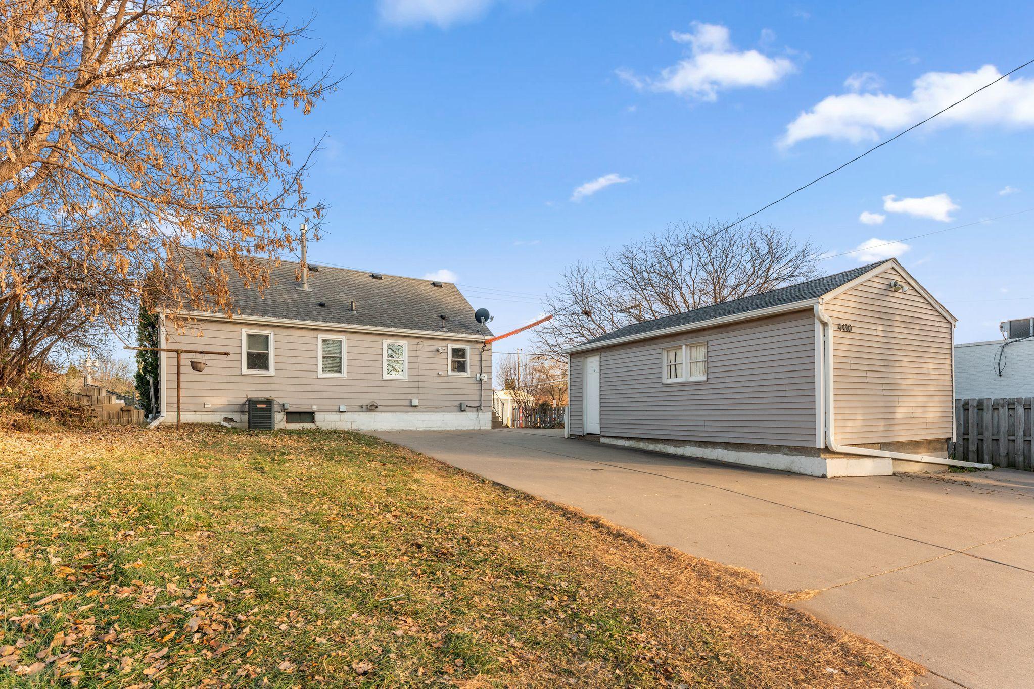 4410 NE Central Avenue NE