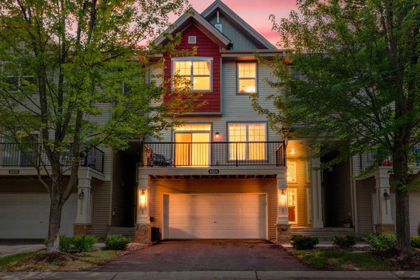 8334 EMERY PKWY N APT 2408, CHAMPLIN, MN 55316 - Image 5b3d4e627d7c9d4e6f043888e0484a96/1970289148