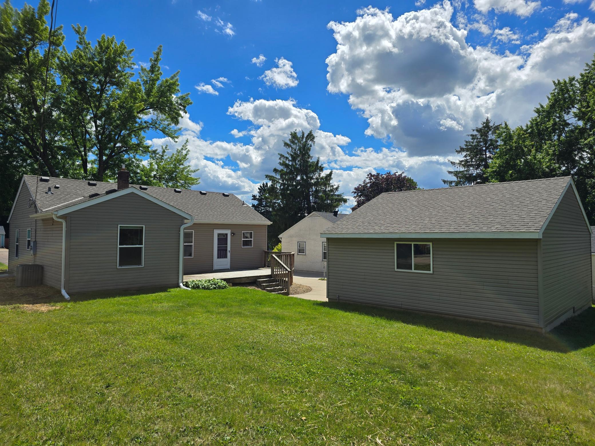 2011 Northwood Drive