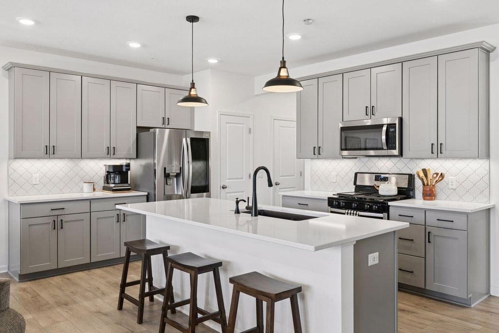 Photo of 5346 94th Lane N, Brooklyn Park, MN 55443 (MLS # 7036985)