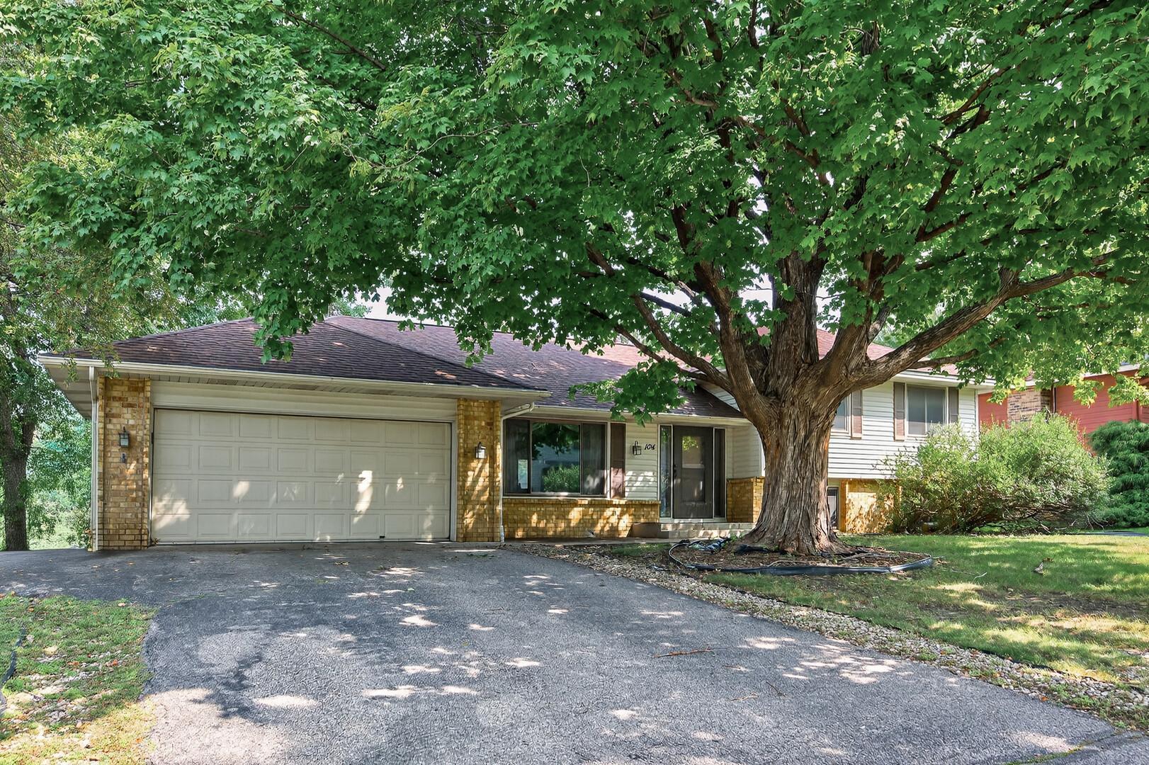 104 Knoll Circle E