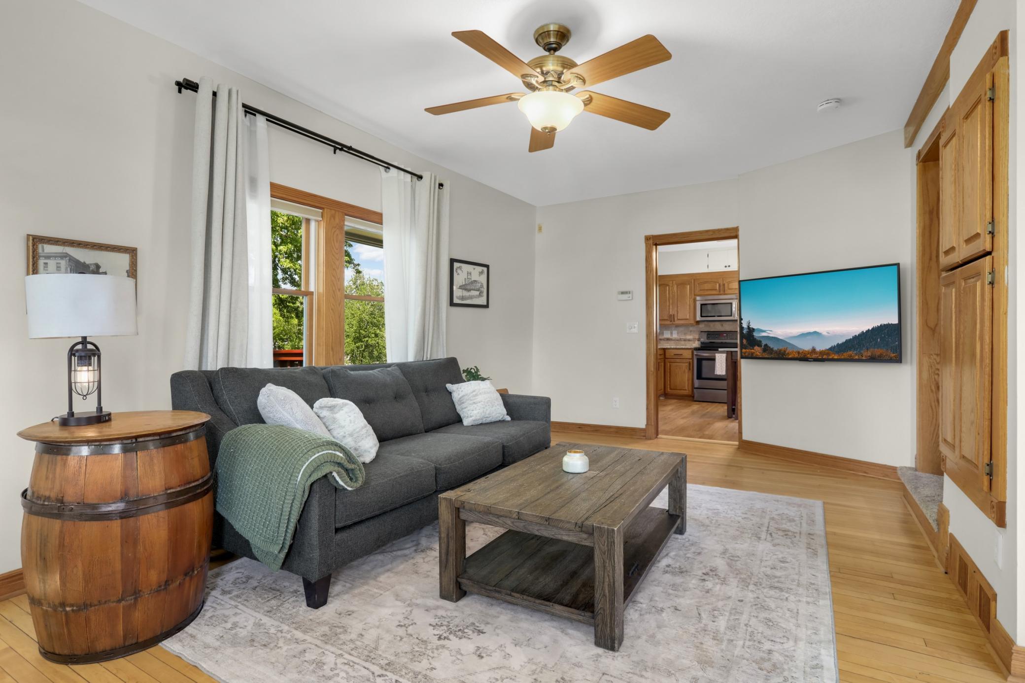 1212 Olive Street W