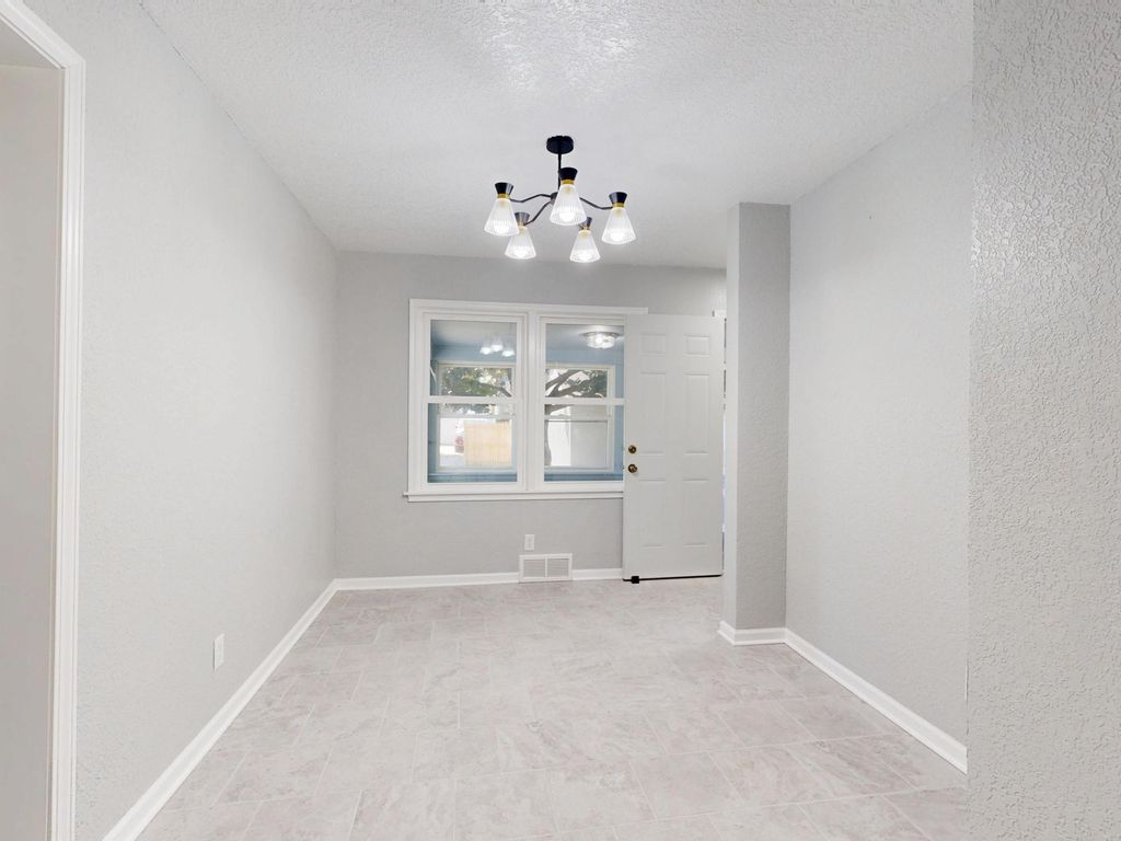 Photo of 740 Orange Avenue E, Saint Paul, MN 55106 (MLS # 7039720)