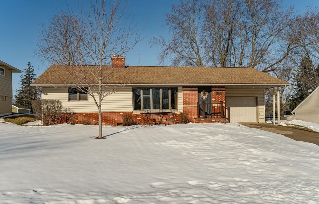 Photo of 805 1st Avenue NW, Byron, MN 55920 (MLS # 7036637)